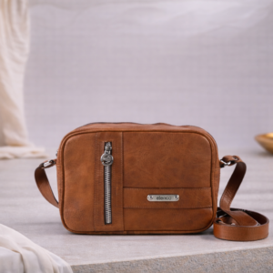 Mala média com alça a tiracolo camel