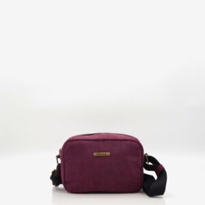 Mala pequena a tiracolo