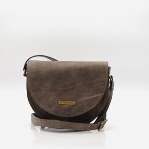 Mala em pele pequena a tiracolo cinza